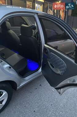 Седан Daewoo Lanos 2004 в 