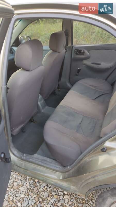 Седан Daewoo Lanos 2006 в Долине