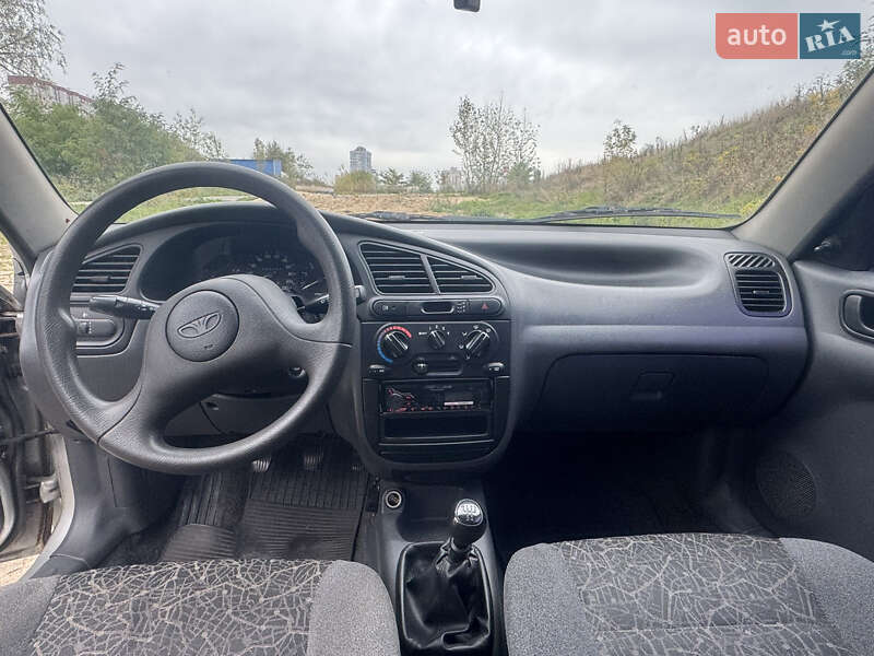 Седан Daewoo Lanos 2006 в Киеве