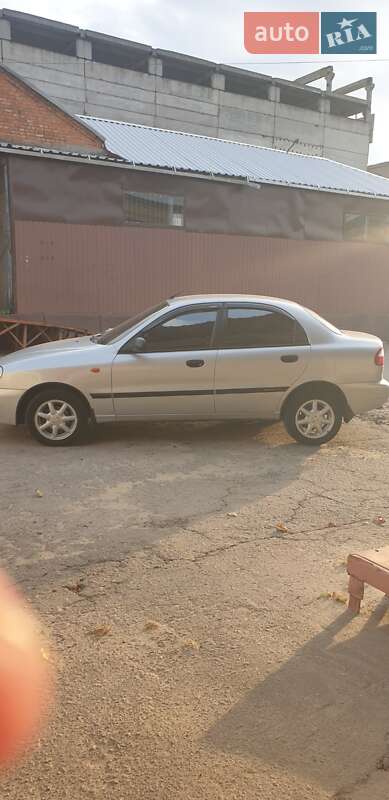 Седан Daewoo Lanos 2005 в Харькове
