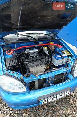 Седан Daewoo Lanos 2001 в 