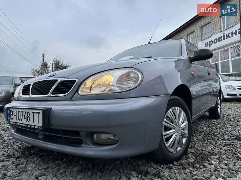 Седан Daewoo Lanos 2010 в Смеле