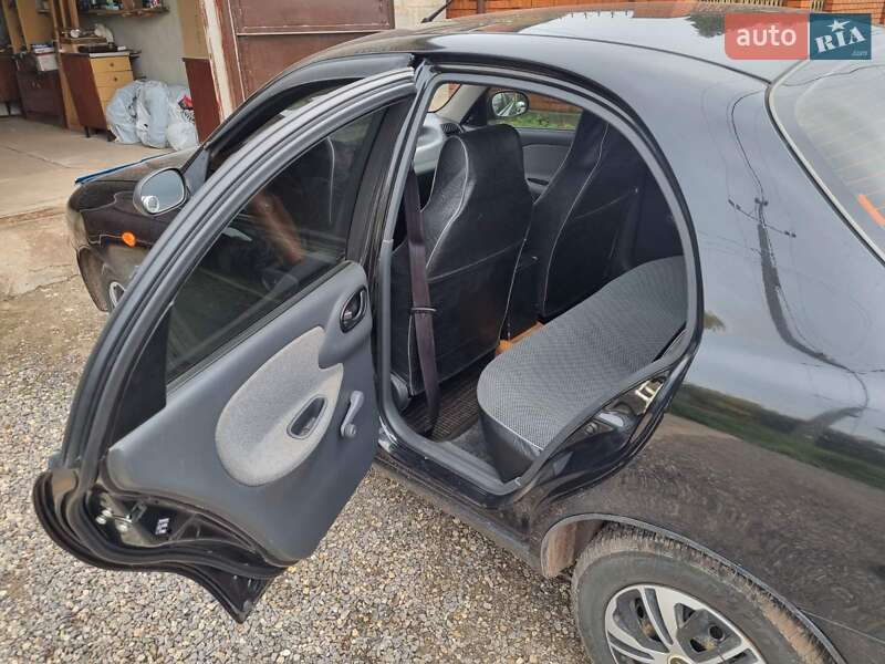 Седан Daewoo Lanos 2008 в Кривом Роге