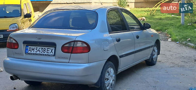 Седан Daewoo Lanos 2004 в Житомире