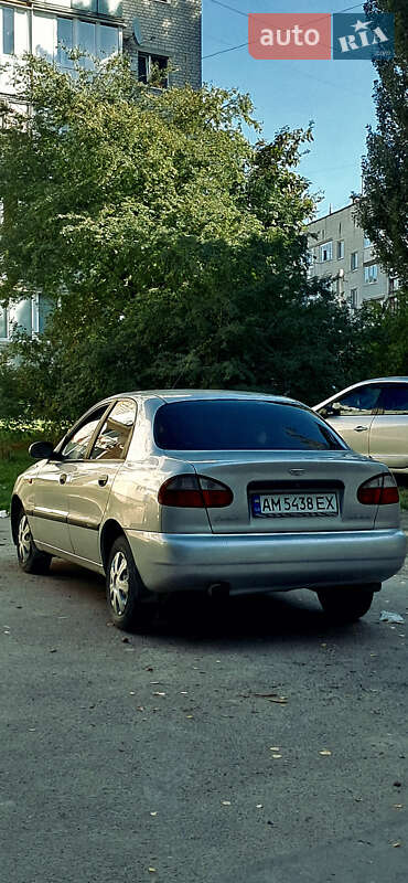 Седан Daewoo Lanos 2004 в Житомире
