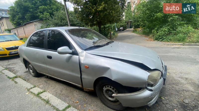 Седан Daewoo Lanos 2004 в Киеве