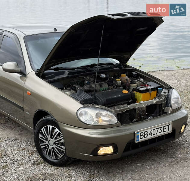 Седан Daewoo Lanos 2003 в Днепре
