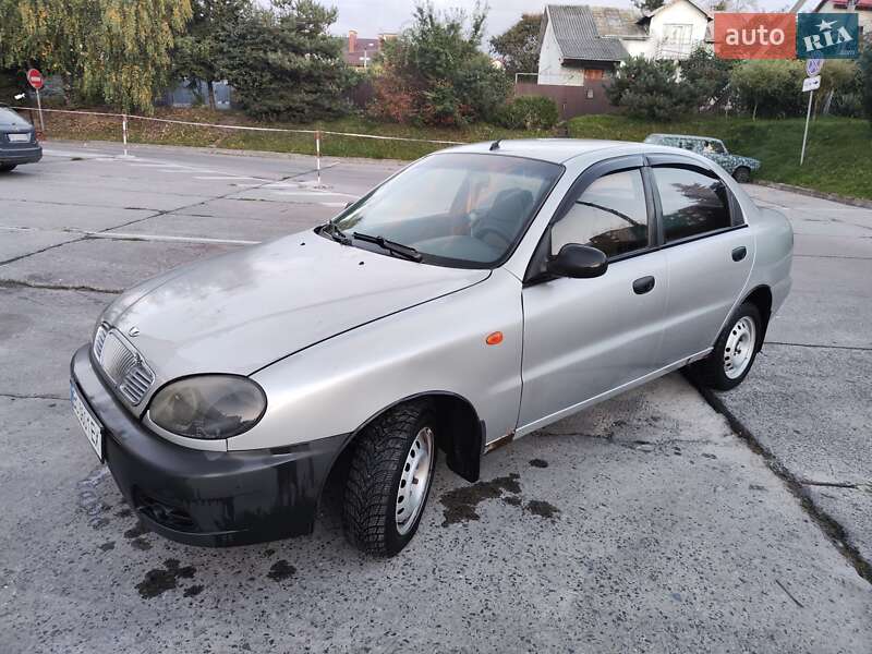 Седан Daewoo Lanos 2003 в Львове
