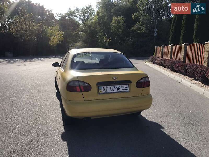 Седан Daewoo Lanos 2002 в Днепре