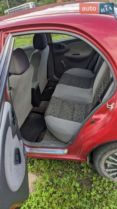 Седан Daewoo Lanos 2008 в Лопухові