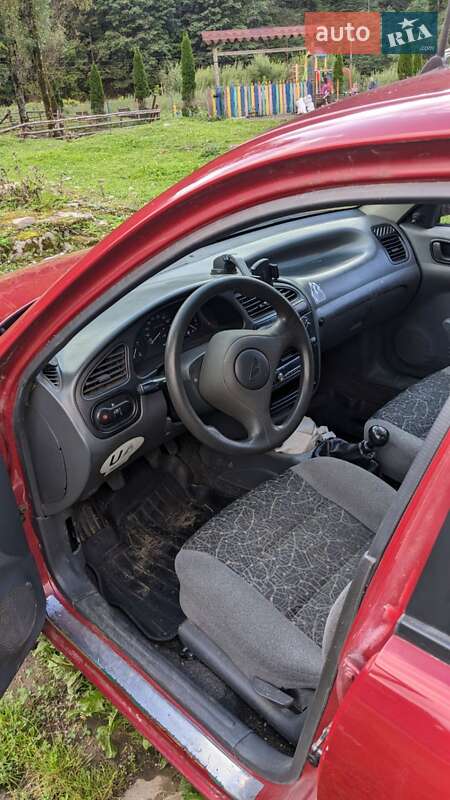 Седан Daewoo Lanos 2008 в Лопухові
