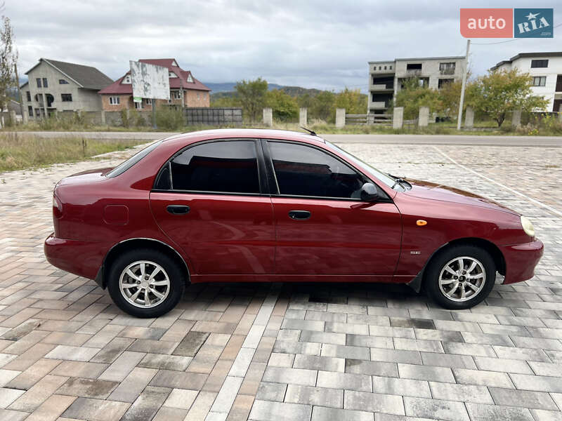 Седан Daewoo Lanos 2006 в Тячеві