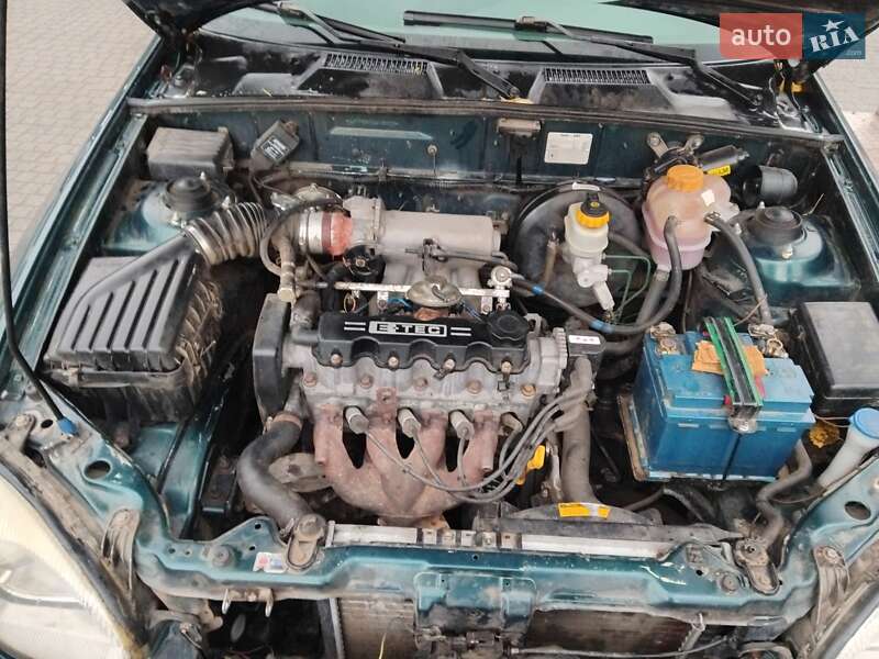 Седан Daewoo Lanos 2004 в Полтаве