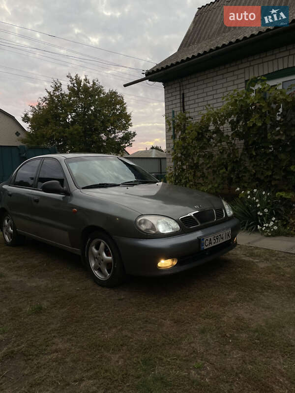 Седан Daewoo Lanos 2002 в Черкасах