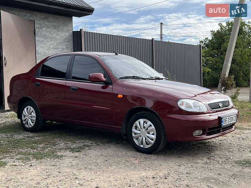 Седан Daewoo Lanos 2012 в 