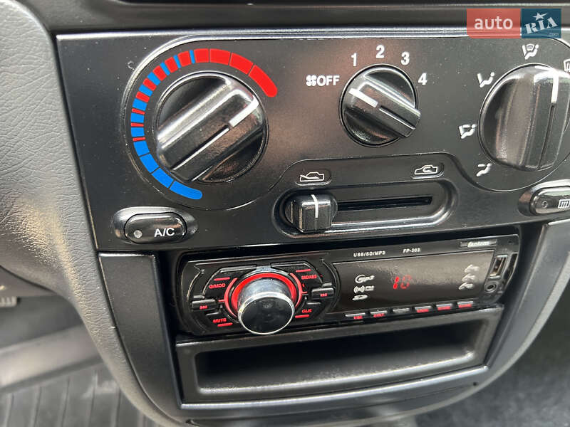 Седан Daewoo Lanos 2012 в Первомайську