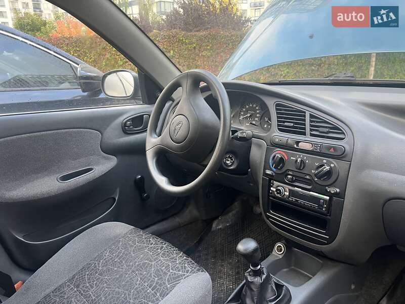 Седан Daewoo Lanos 2005 в Киеве