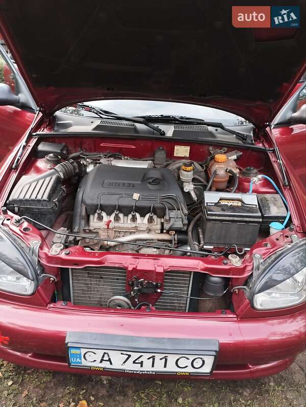 Седан Daewoo Lanos 2002 в Черкассах
