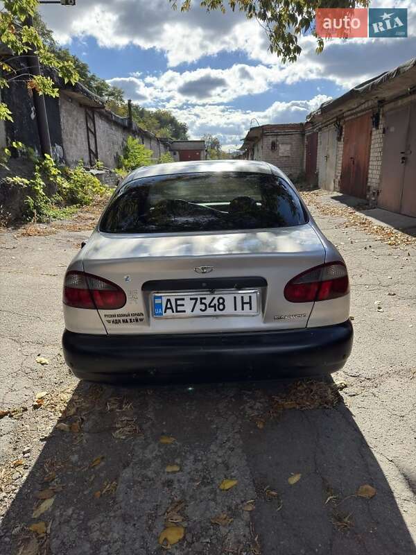 Седан Daewoo Lanos 1998 в Дніпрі