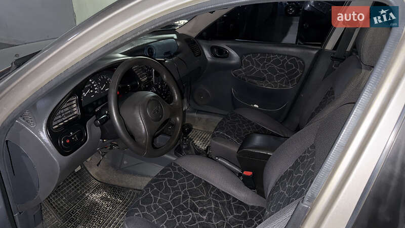 Седан Daewoo Lanos 2004 в Львові
