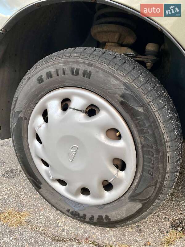 Седан Daewoo Lanos 2004 в Запоріжжі