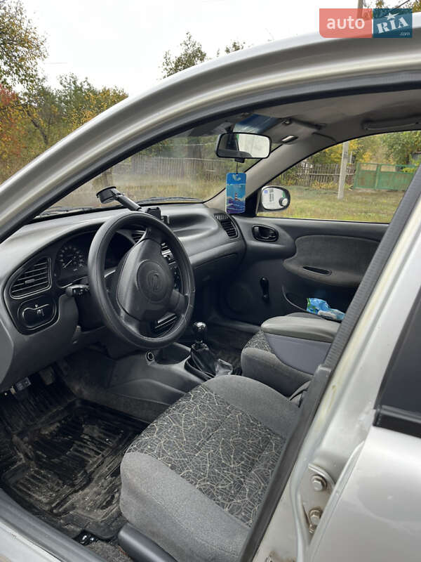Седан Daewoo Lanos 2007 в Лозовій