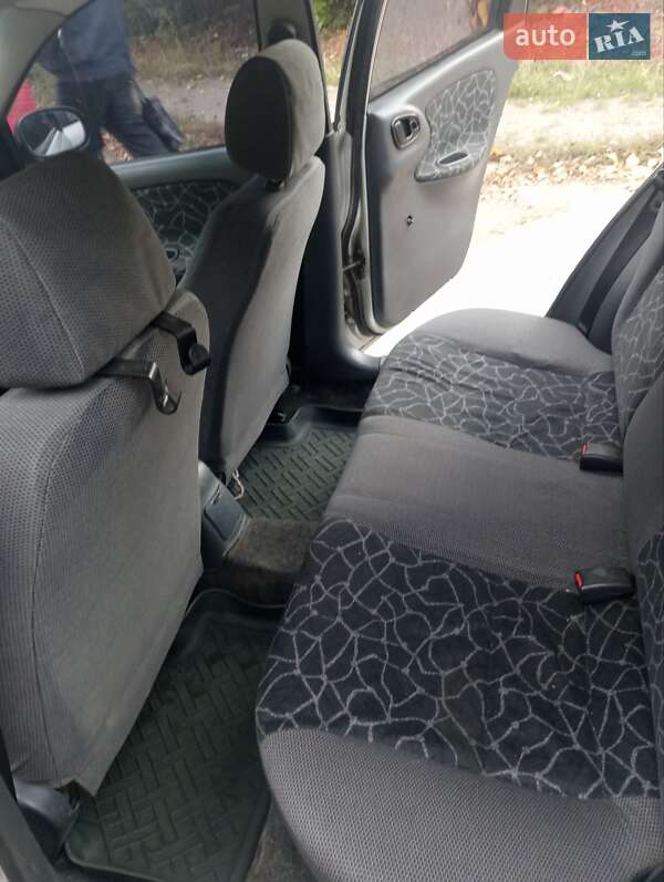 Седан Daewoo Lanos 2003 в Вільногірську