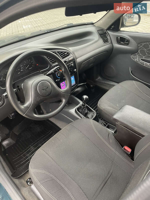 Седан Daewoo Lanos 2002 в Харькове