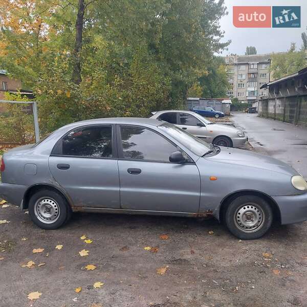 Седан Daewoo Lanos 2009 в  фото Седан Daewoo Lanos 2009 в