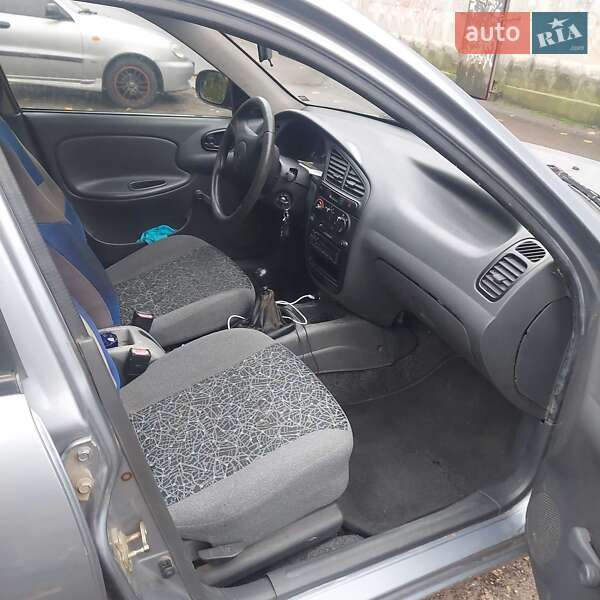 Седан Daewoo Lanos 2009 в Києві