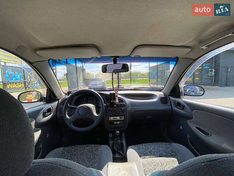 Седан Daewoo Lanos 2004 в Харькове
