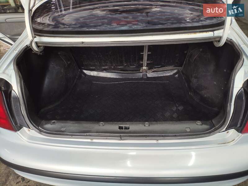 Седан Daewoo Lanos 2011 в Дніпрі