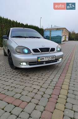 Седан Daewoo Lanos 2004 в Дунаевцах