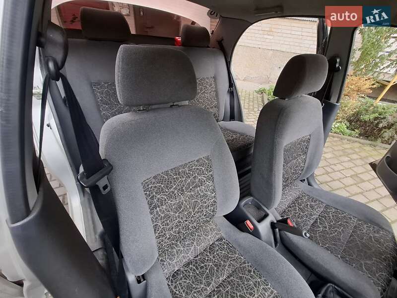 Седан Daewoo Lanos 2008 в Луцьку