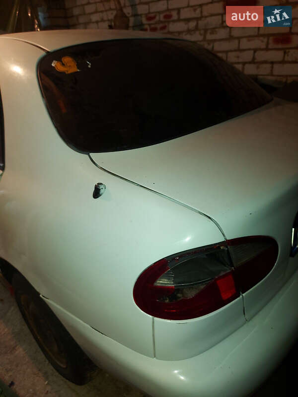Седан Daewoo Lanos 1998 в Чернігові