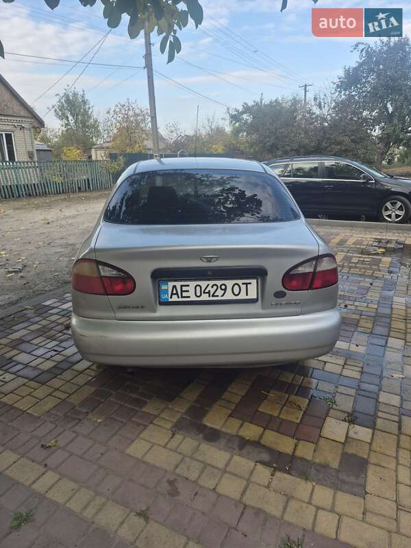Седан Daewoo Lanos 2003 в Новомосковську