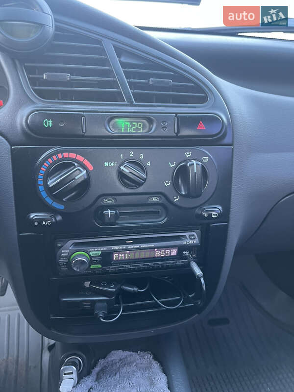 Седан Daewoo Lanos 2004 в Одесі