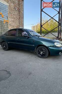 Седан Daewoo Lanos 2001 в Киеве