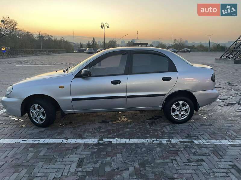 Седан Daewoo Lanos 2003 в Харкові