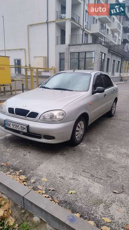 Седан Daewoo Lanos 2007 в Сарнах