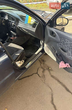 Седан Daewoo Lanos 2002 в Дніпрі