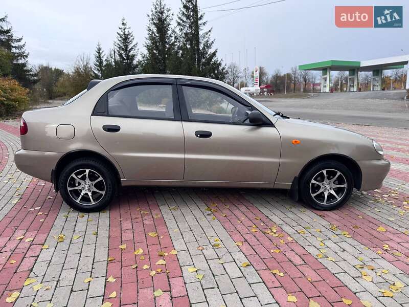 Седан Daewoo Lanos 2008 в Запорожье