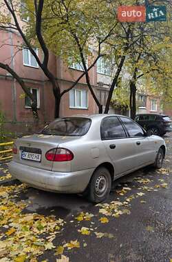 Седан Daewoo Lanos 2002 в Ровно