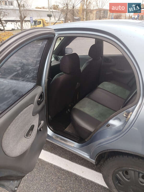 Седан Daewoo Lanos 2008 в Киеве