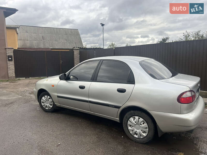 Седан Daewoo Lanos 2005 в Киеве