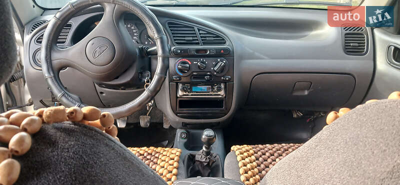 Седан Daewoo Lanos 2005 в Чернівцях