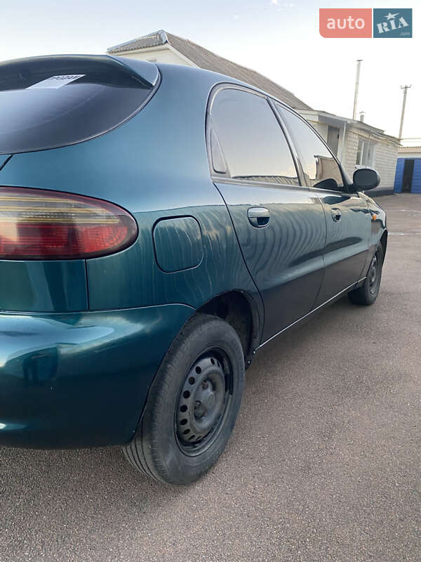 Хэтчбек Daewoo Lanos 1999 в Житомире