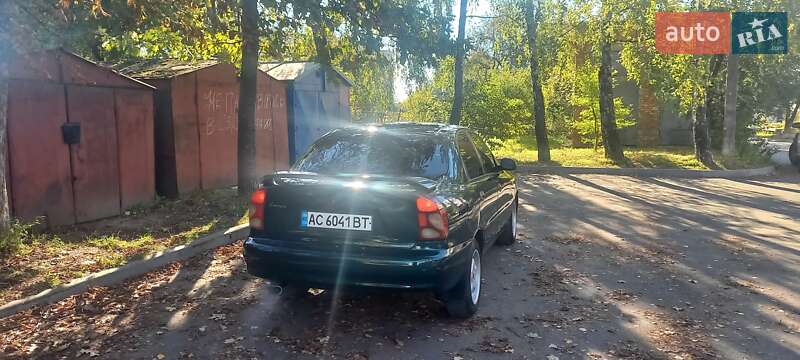 Седан Daewoo Lanos 2004 в Луцке