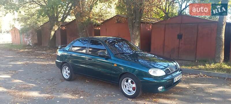 Седан Daewoo Lanos 2004 в Луцке