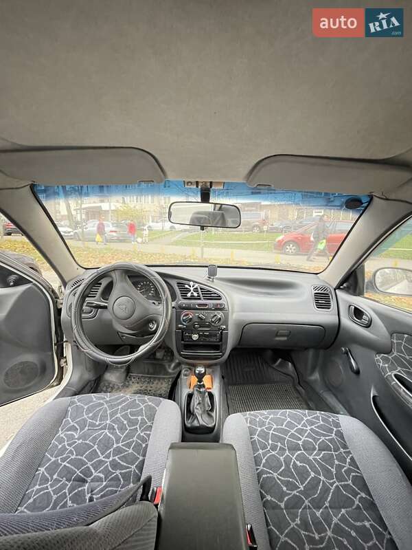 Седан Daewoo Lanos 2004 в Києві